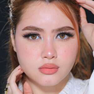 UYAAI Stunna Girl Kamile Color Contact Lens, Disposable cosmetic eye lens